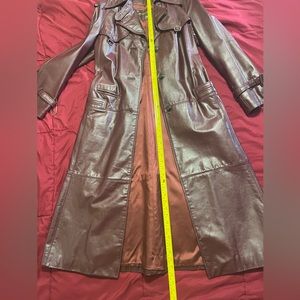 Women’s Etienne Aigner vintage genuine leather, full length jacket.